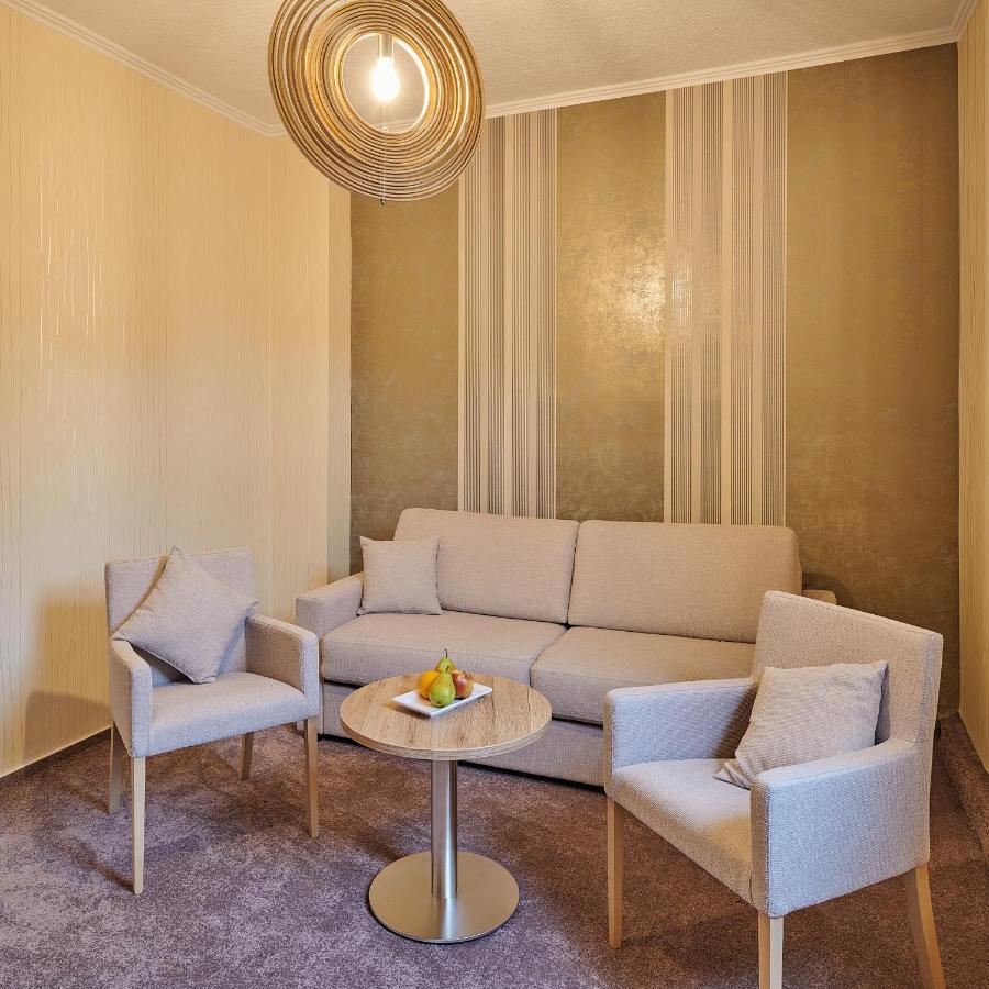 Ambient Hotel Zum Schwan Gelsenkirchen Esterno foto