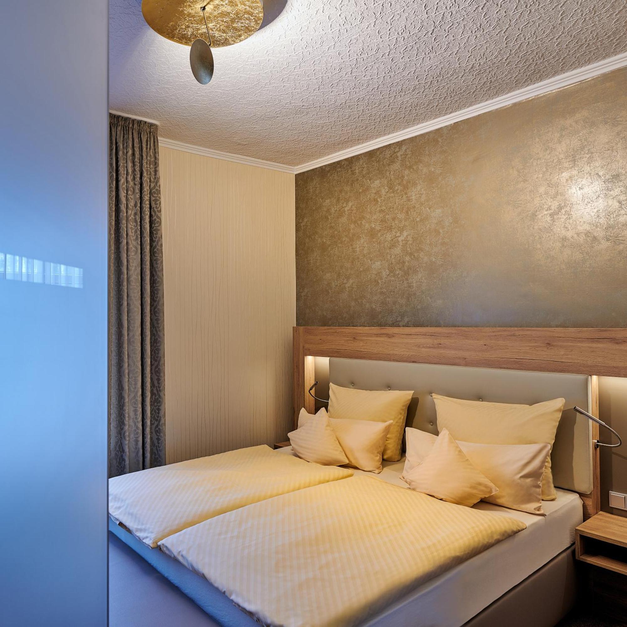 Ambient Hotel Zum Schwan Gelsenkirchen Esterno foto