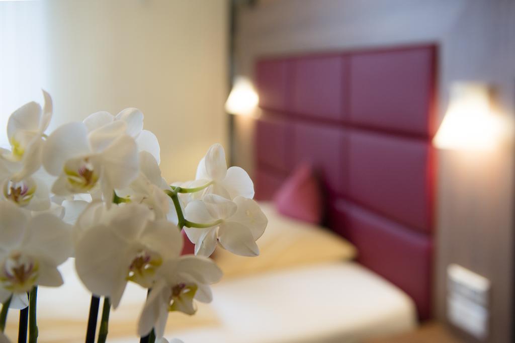 Ambient Hotel Zum Schwan Gelsenkirchen Esterno foto