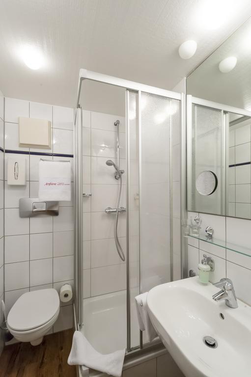 Ambient Hotel Zum Schwan Gelsenkirchen Esterno foto