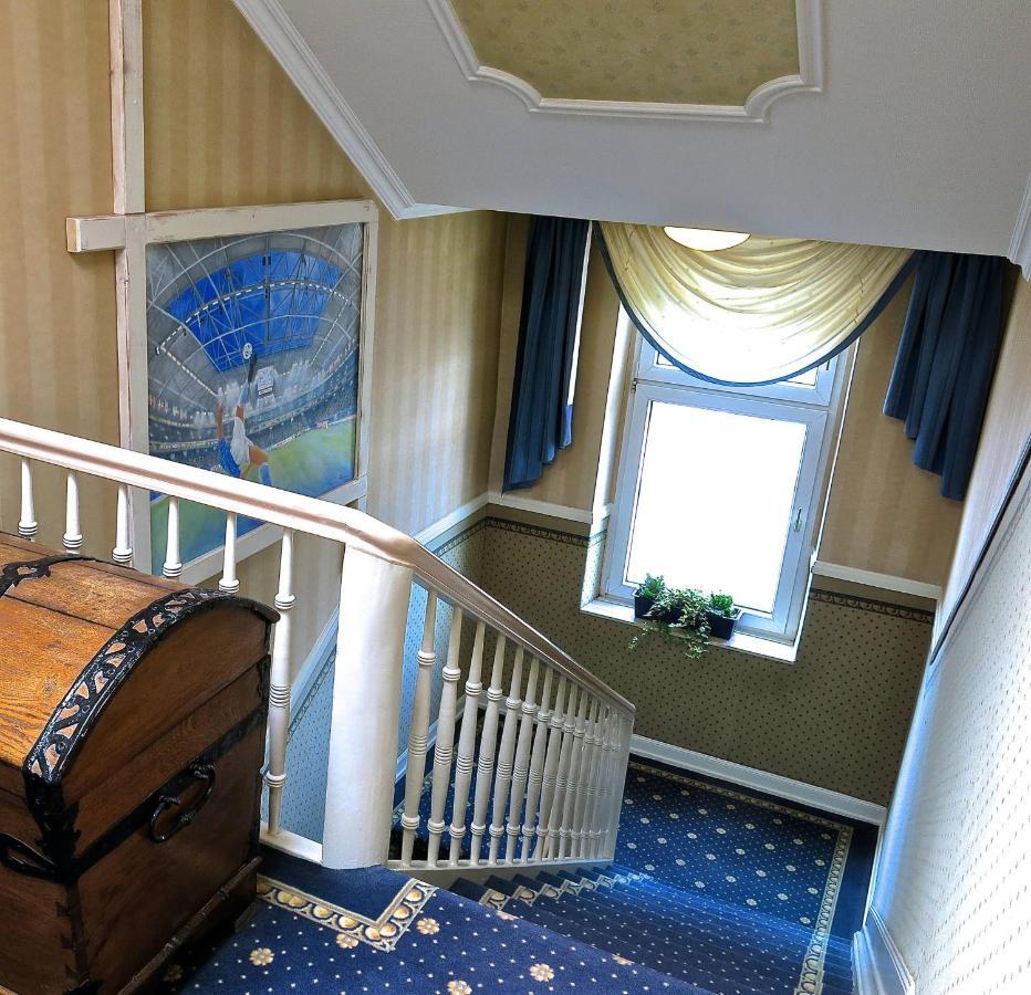Ambient Hotel Zum Schwan Gelsenkirchen Esterno foto